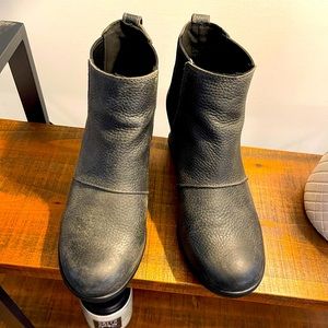 Sorel Joan of Arctic II Chelsea Boot In Quarry